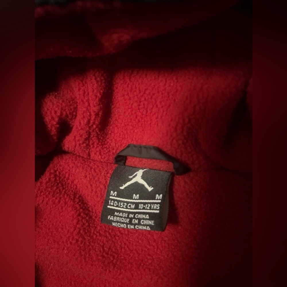 Black, Red & White Nike Air Jordan Puffer Jacket Sixe Medium NWOT - Picture 4 of 5